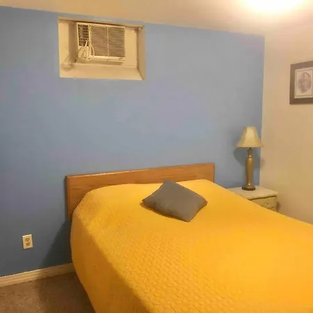 Simple! Economical! Basement Apartment Near Downtown!